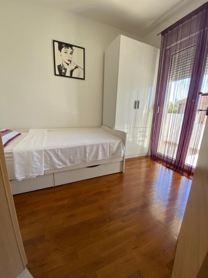Apartman Mila Apartment คาชเตลา ภายนอก รูปภาพ
