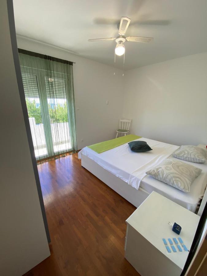 Apartman Mila Apartment คาชเตลา ภายนอก รูปภาพ