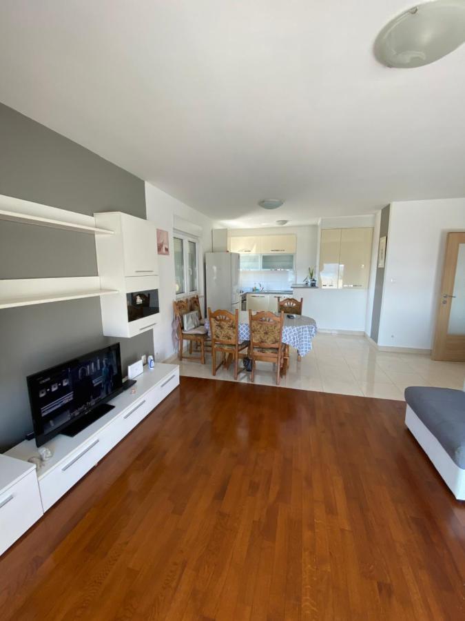Apartman Mila Apartment คาชเตลา ภายนอก รูปภาพ