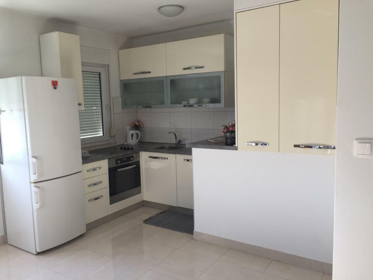 Apartman Mila Apartment คาชเตลา ภายนอก รูปภาพ